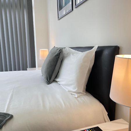 4 Bedroom 2 Bathroom Shared House - Near Bhx And Nec バーミンガム エクステリア 写真